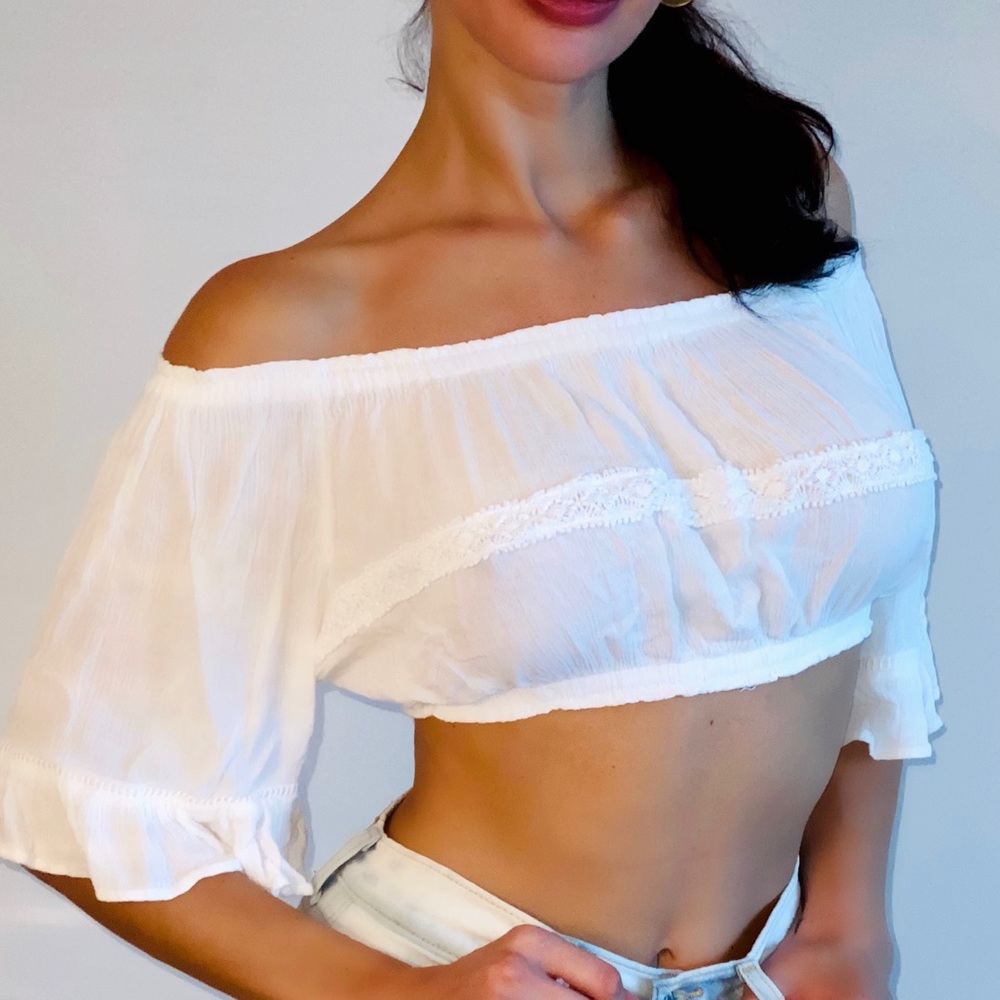 BUNDLE OF TWO TOPS
